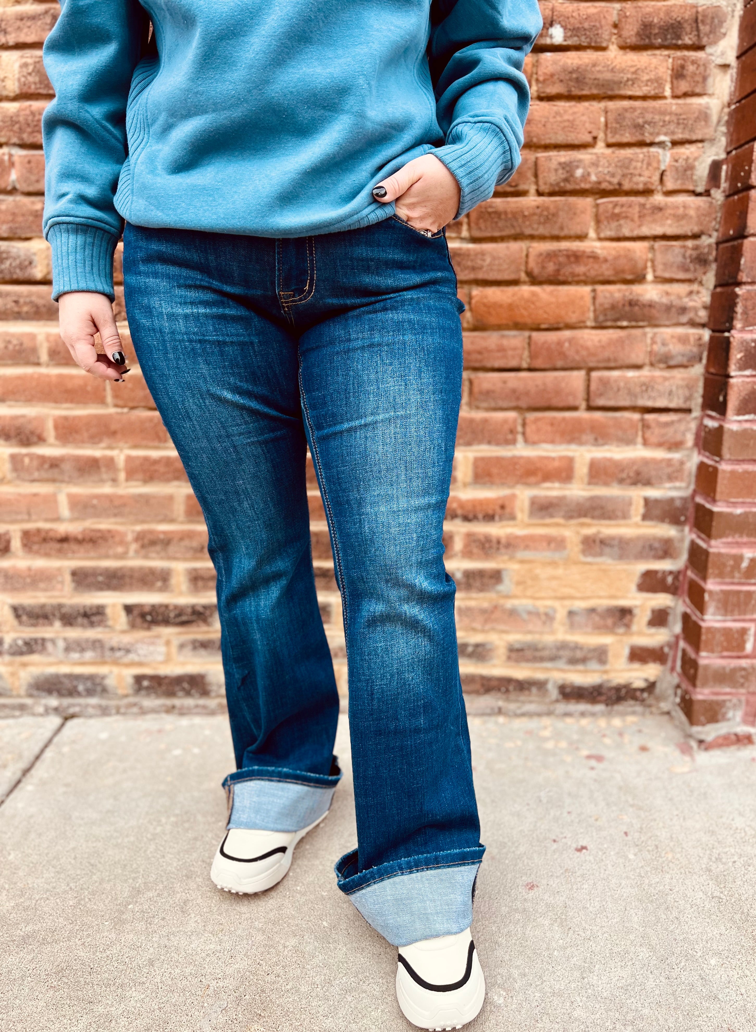 Mid rise super flare denim -Triumphant